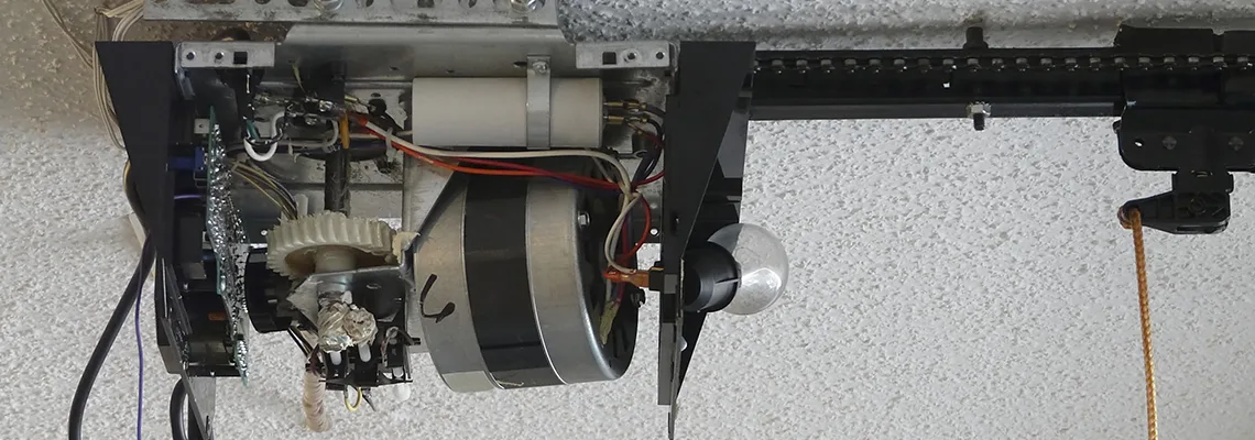 Sliding Garage Door Humming Noise Repair in Hialeah, Florida